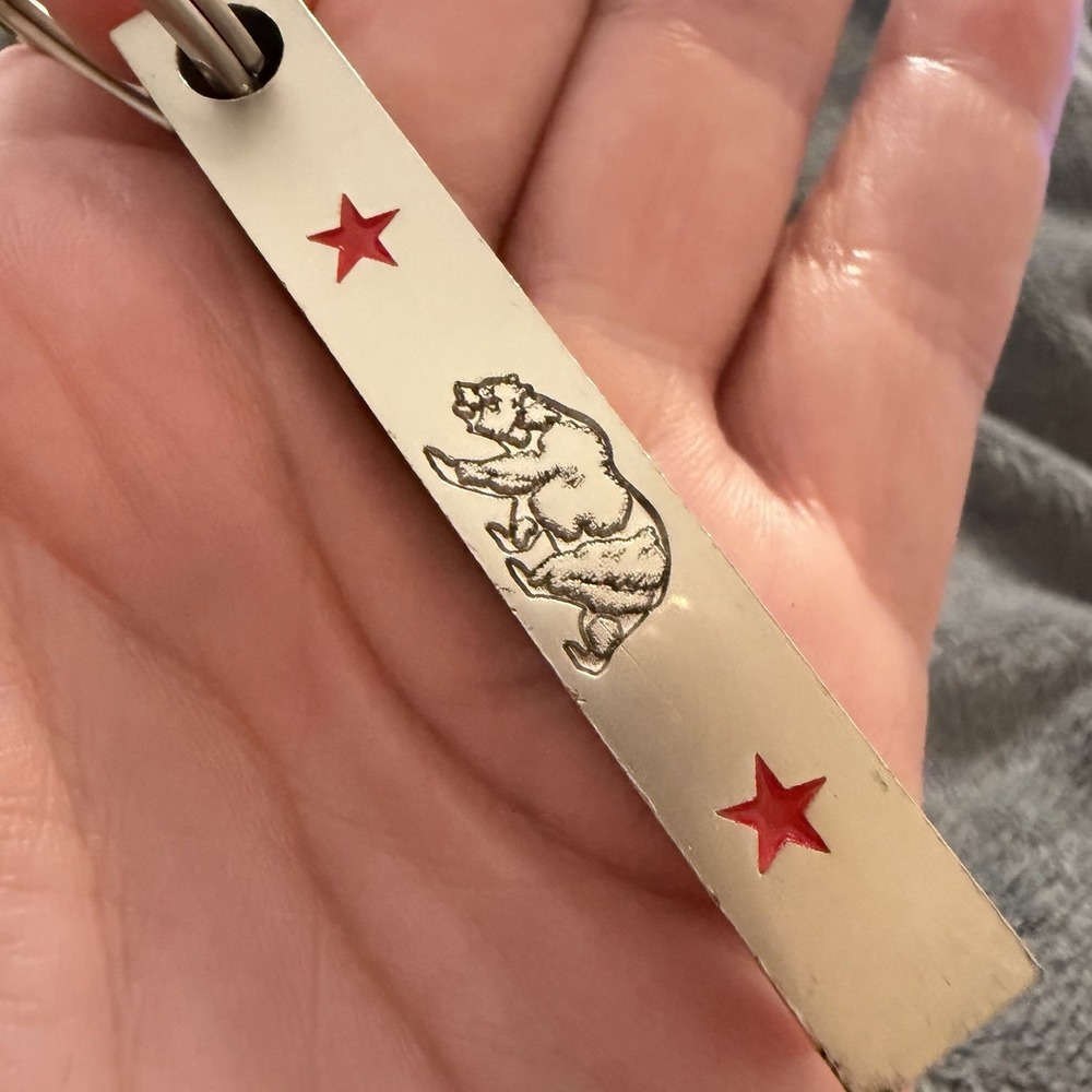 Vintage Sierra Bear Silver Keychain Pendant Mountains Skiing Tahoe Heavy